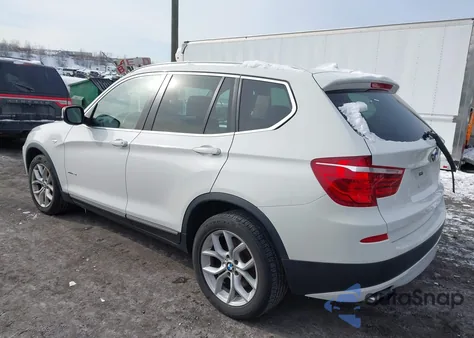 2013 BMW X3 xDrive28I z USA, uszkodzony, nr VIN 5UXWX9C59D0A13421